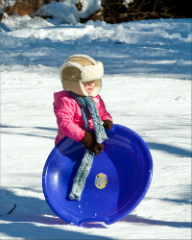 idei de joaca pe timp de iarna pentru copiii tai